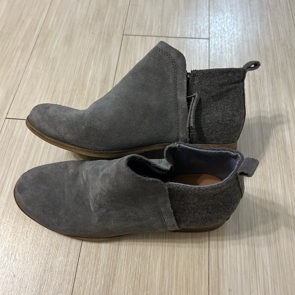 Toms Gray Suede Ankle Booties - Picture 7 of 11